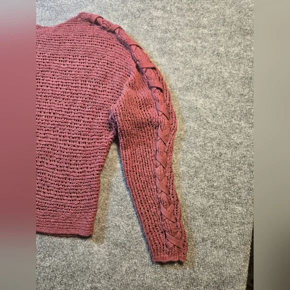 Billabong Burgundy Open Knit Crochet‎ Sweater Lace Up Sleeve Size Medium - Picture 5 of 11